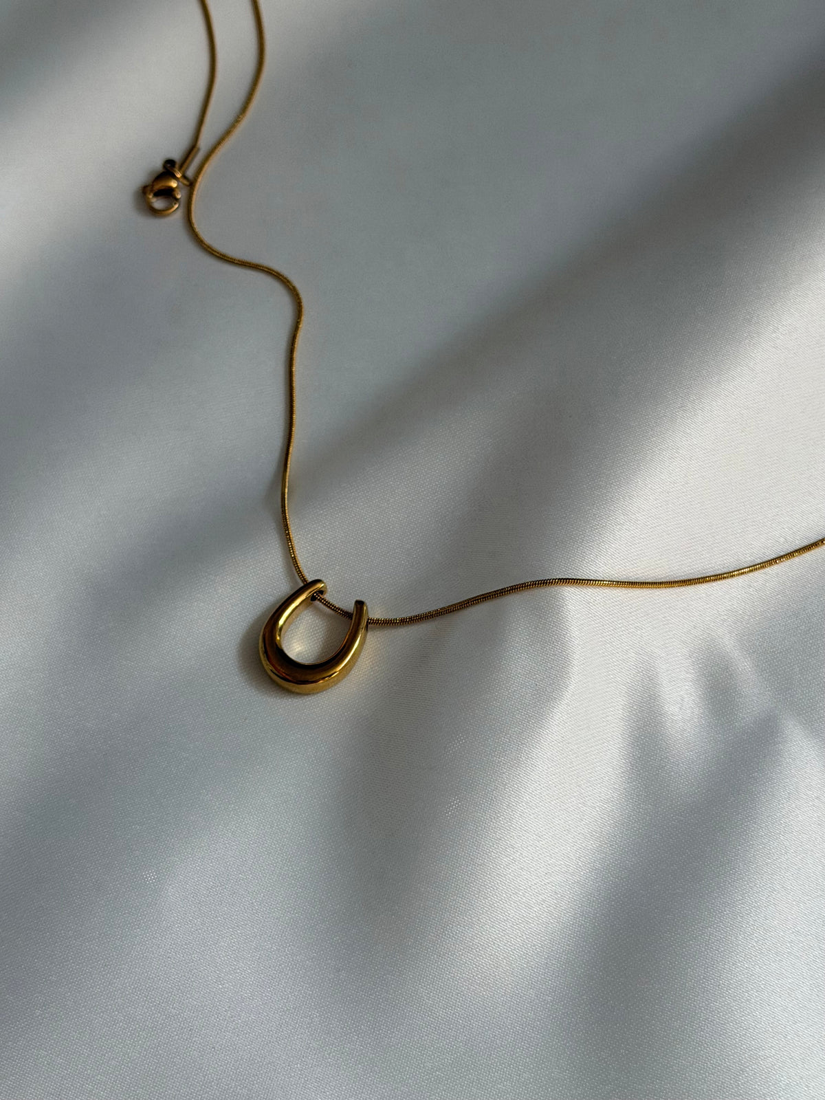 Sculpted U Pendant Necklace