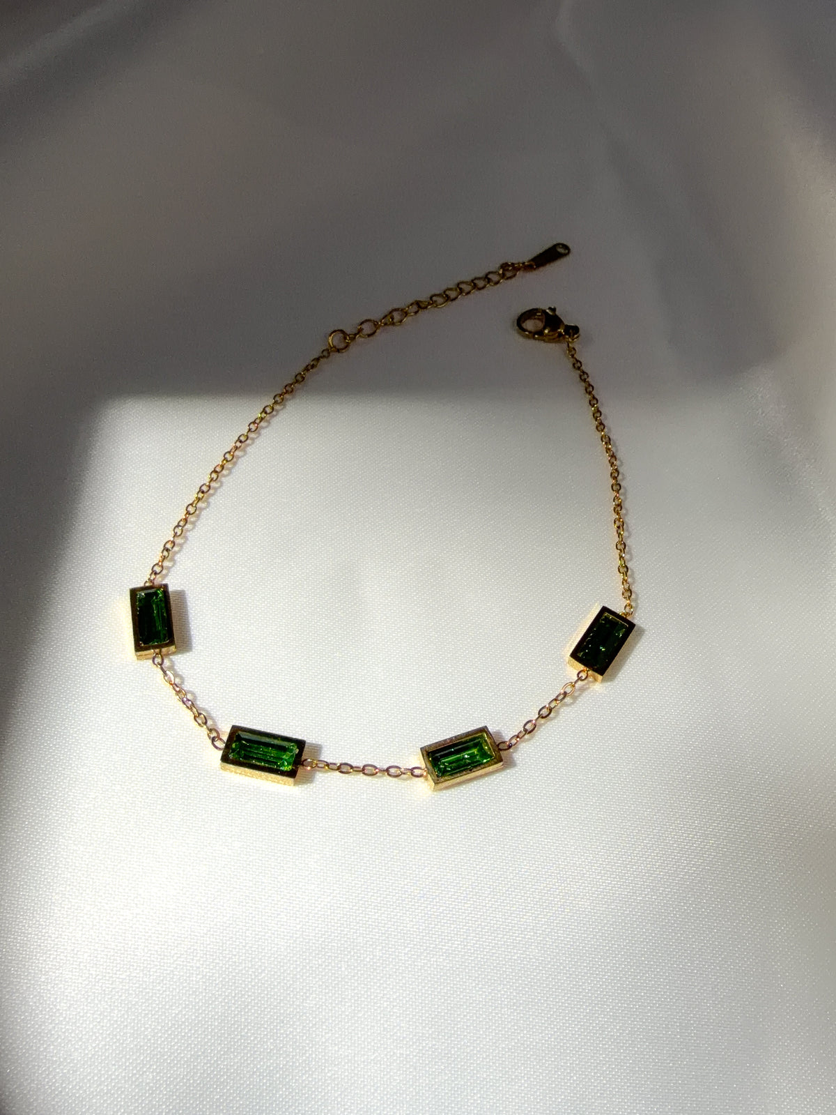 Emerald Line Zircon Bracelet
