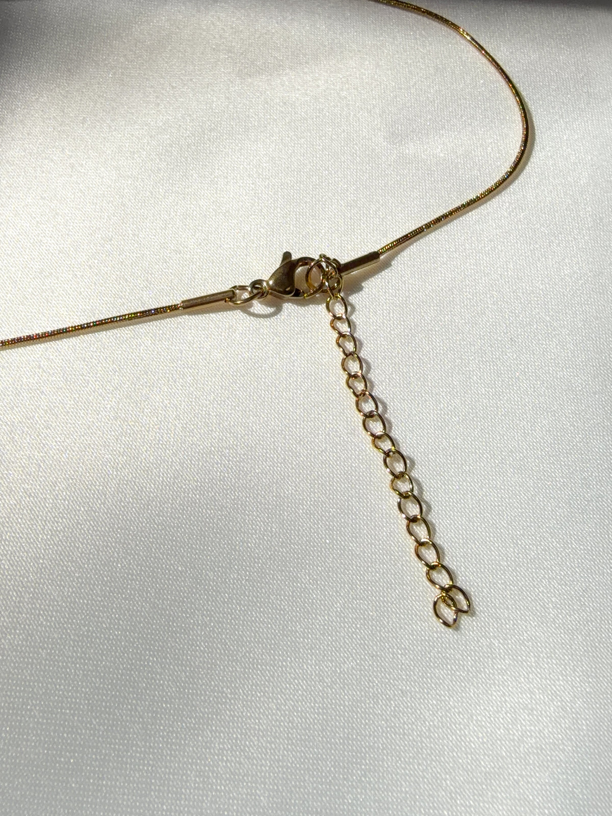 Sculpted U Pendant Necklace