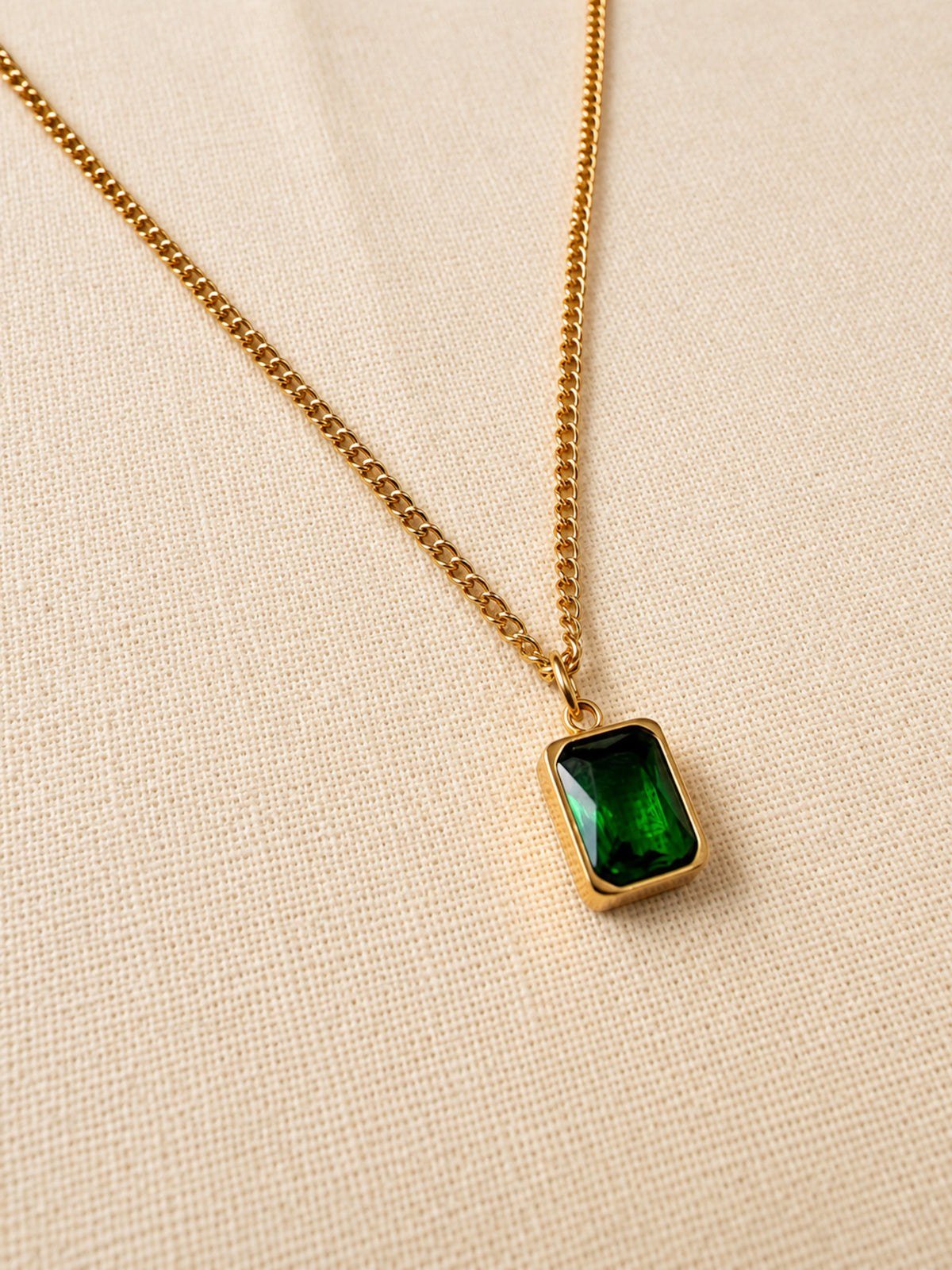 Emerald Radiance Necklace