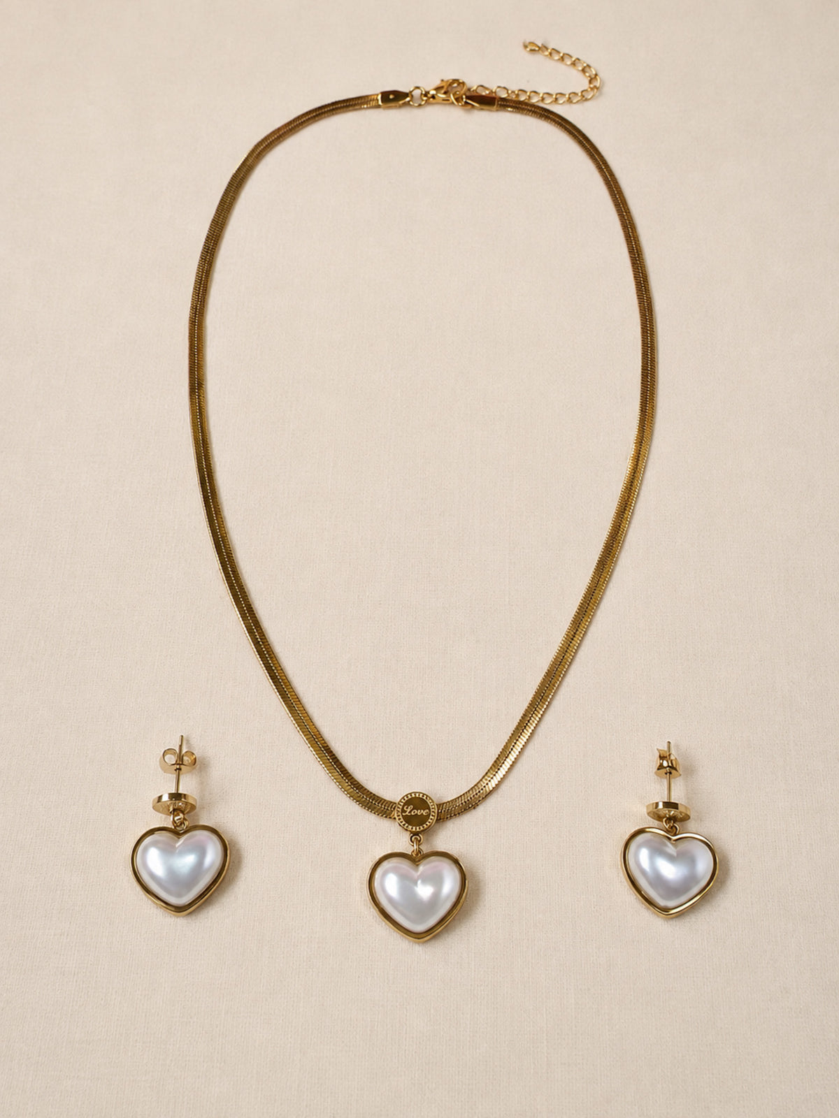 Amora Pearl Heart Jewellery Set