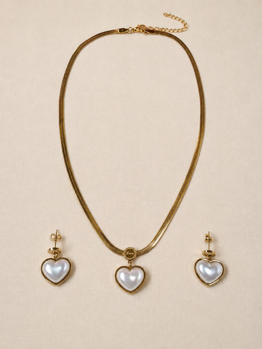 Amora Pearl Heart Jewellery Set