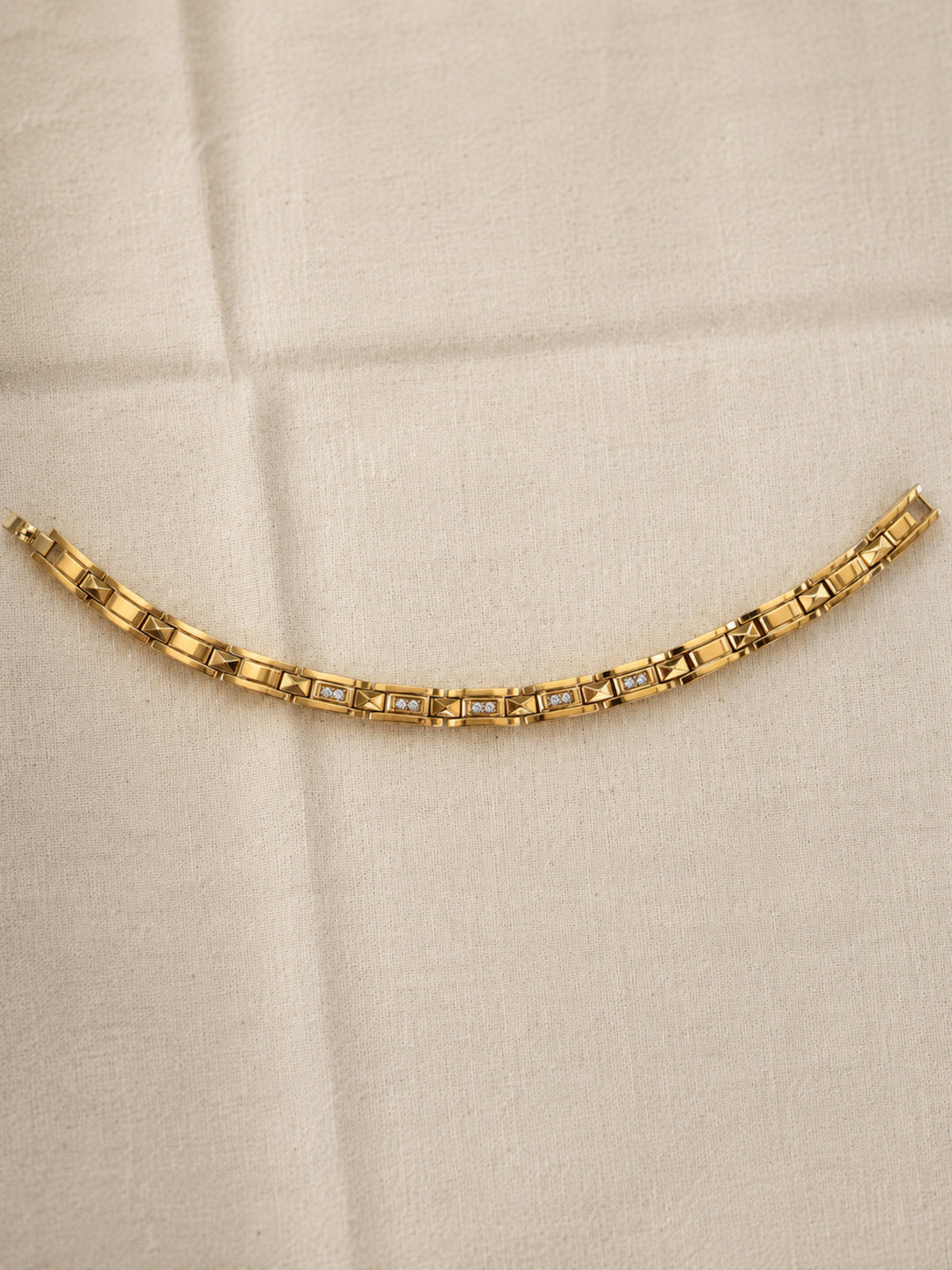 Elara Geometric Link Bracelet