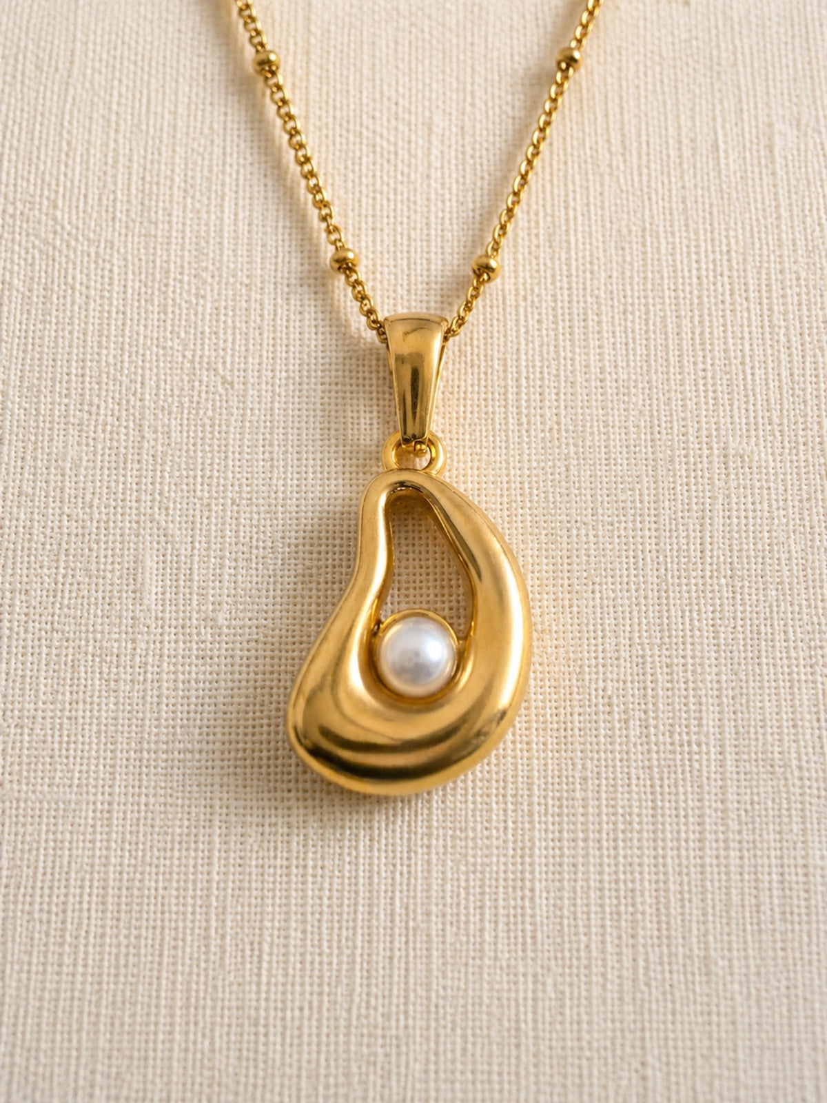 Pearl Embrace Necklace