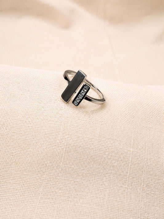 Lucent Dual Bar Ring